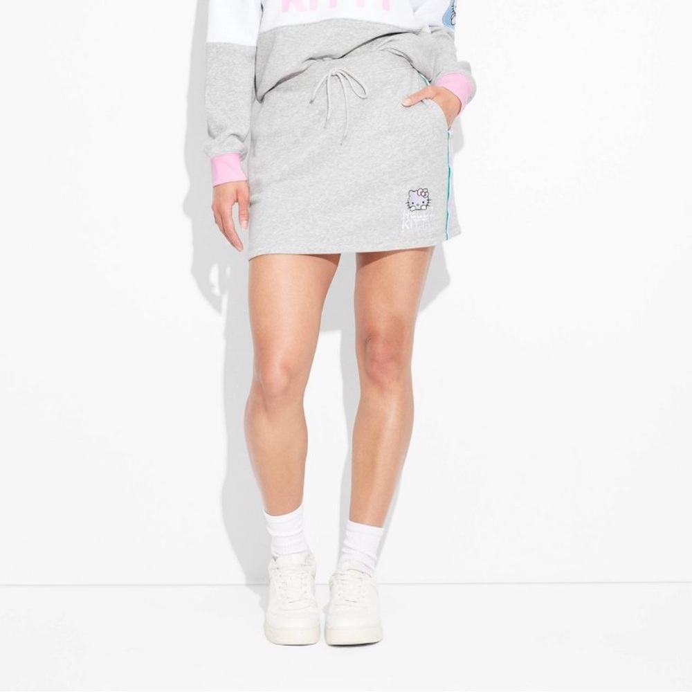 NWT Women's Hello Kitty Colorblock Mini Graphic
Skirt - Heather Gray